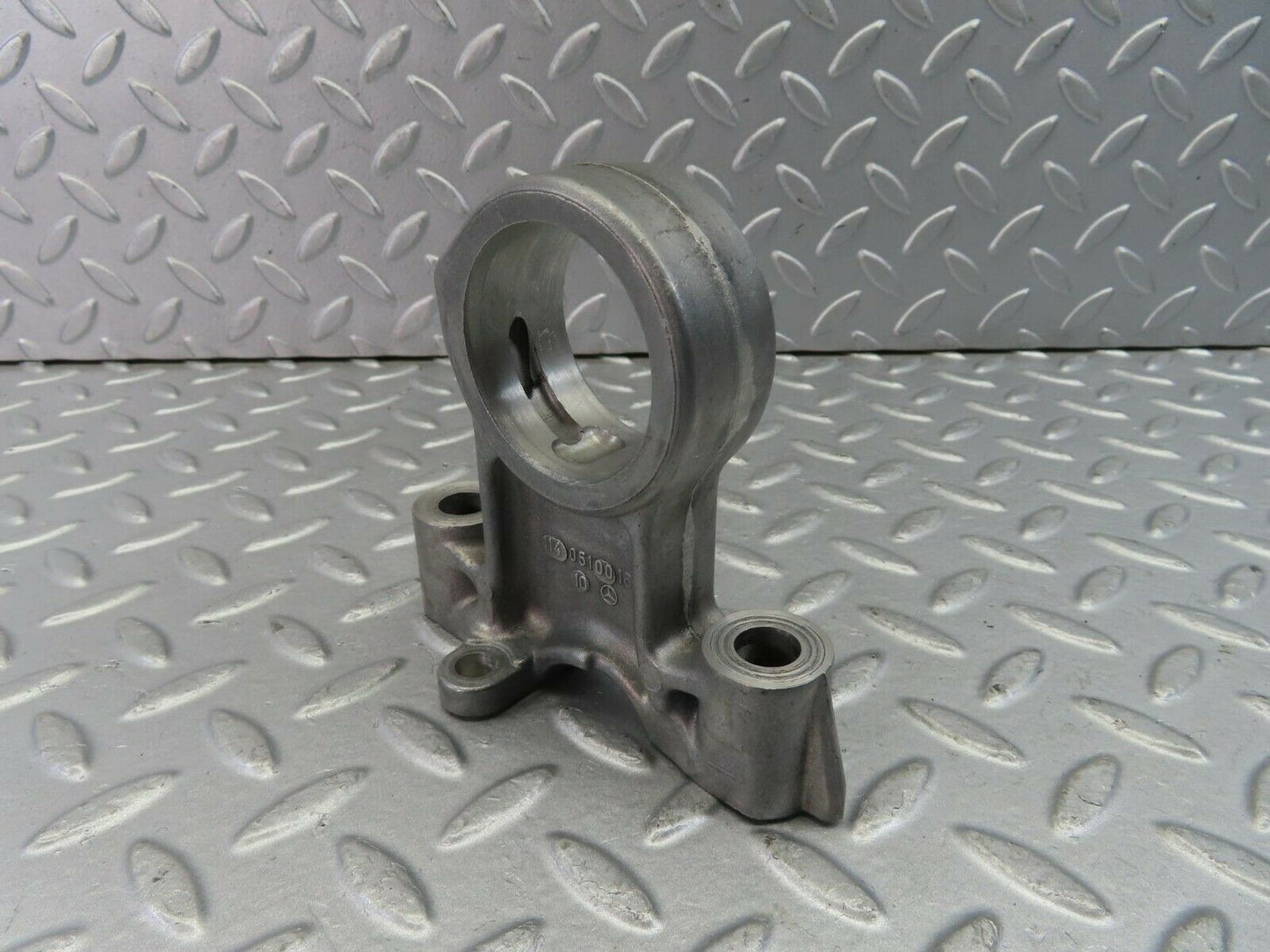 9125 Mercedes-Benz W108 Camshaft Tower Bearing 1140510016