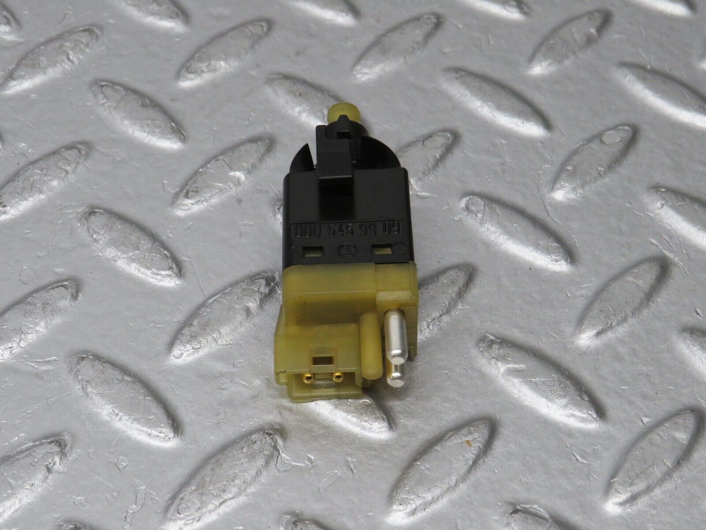 38399 Mercedes-Benz R129 280SL Coupe Brake Light Switch 0005459909 03880905