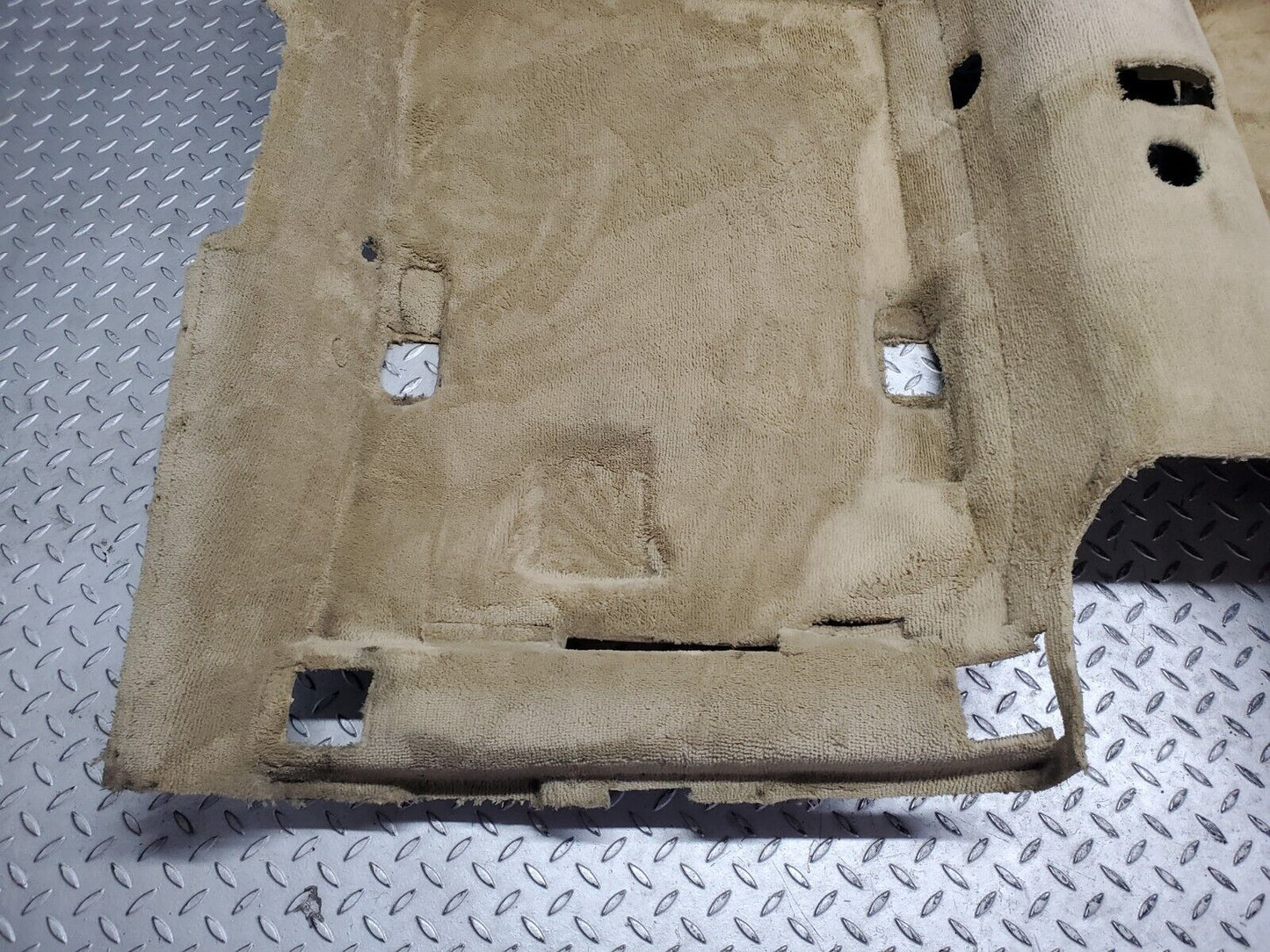 45875 Mercedes-Benz W126 420SE Rear Floor Carpet Beige 1266801546
