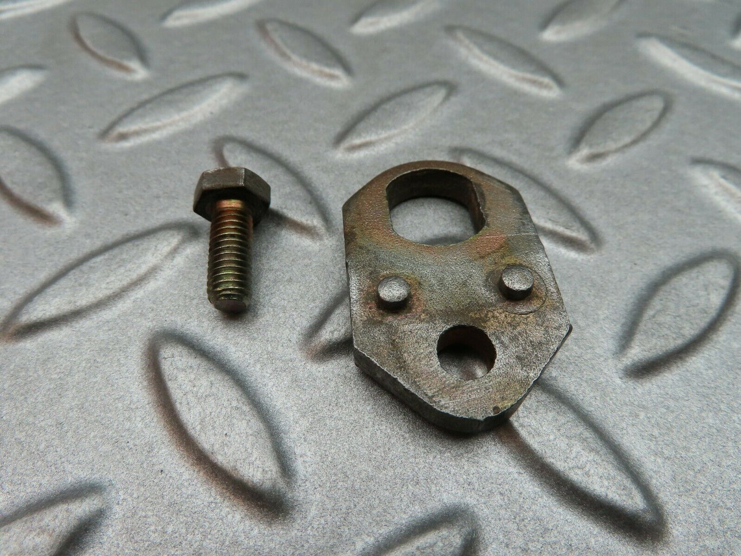 5130 Mercedes-Benz R107 350SL Fuel Injector Bracket