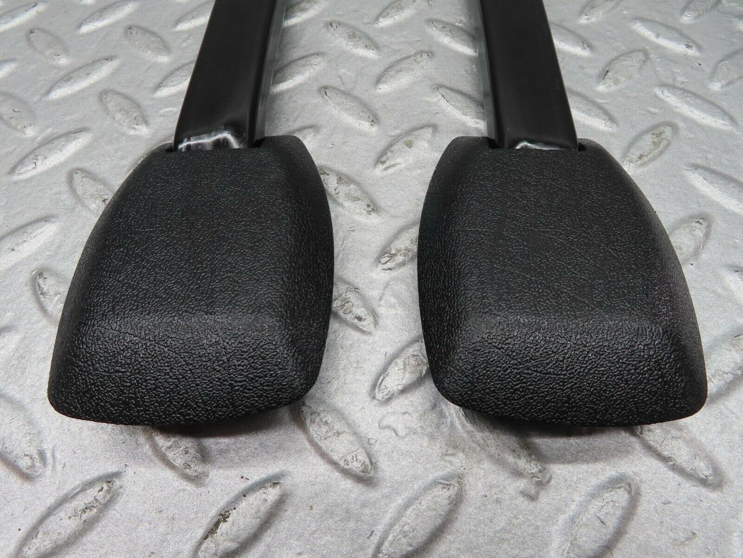 16234 Mercedes-Benz W124 260E Seat Belt Runner With Cover 1249193520