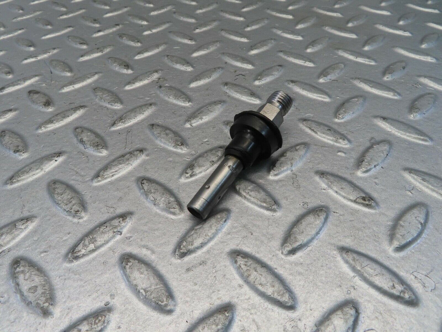 11034 Mercedes-Benz R107 W116 Fuel Injector Bosch 0437502010