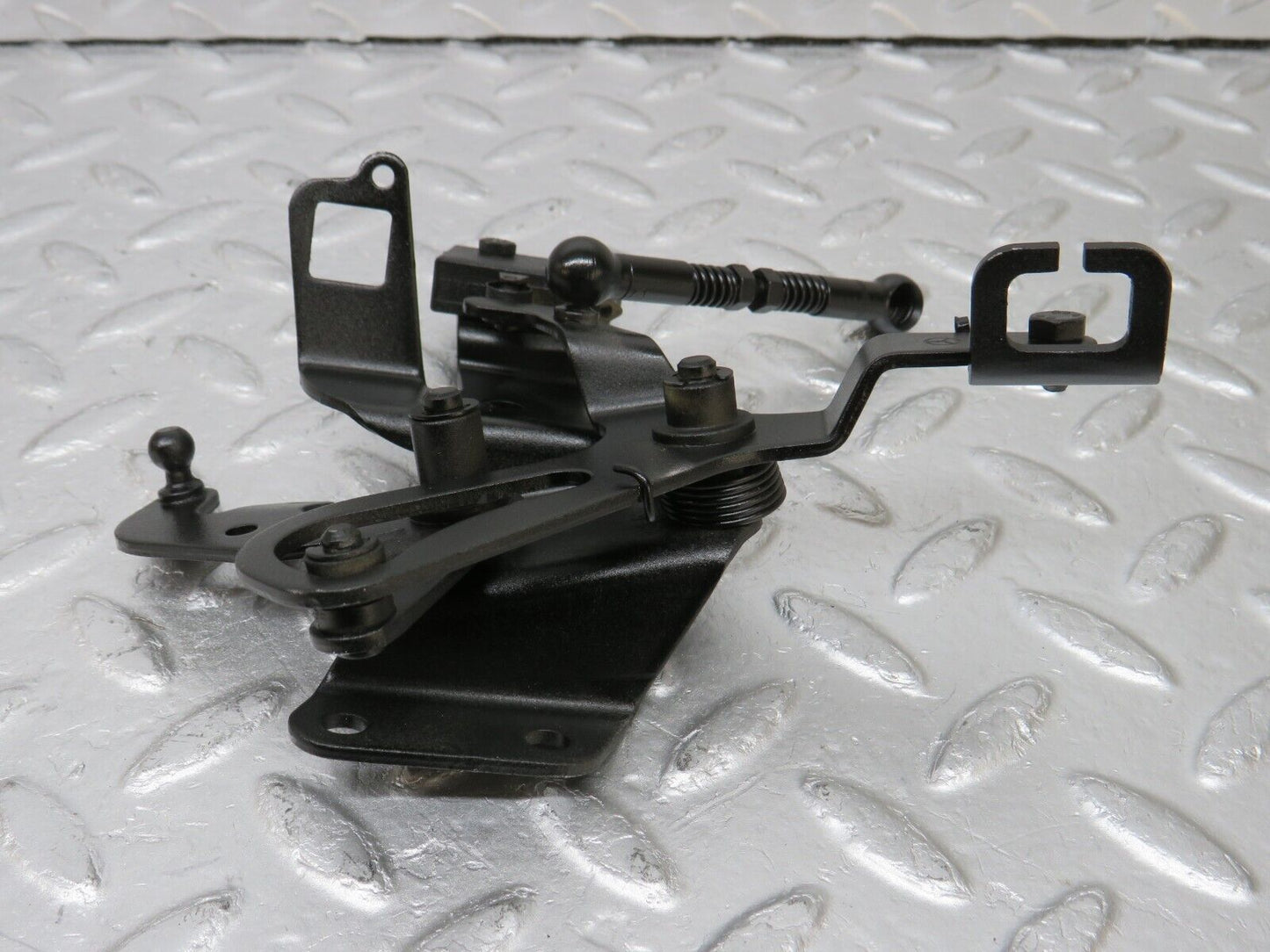 34684 Mercedes-Benz W124 260E Throttle Linkage