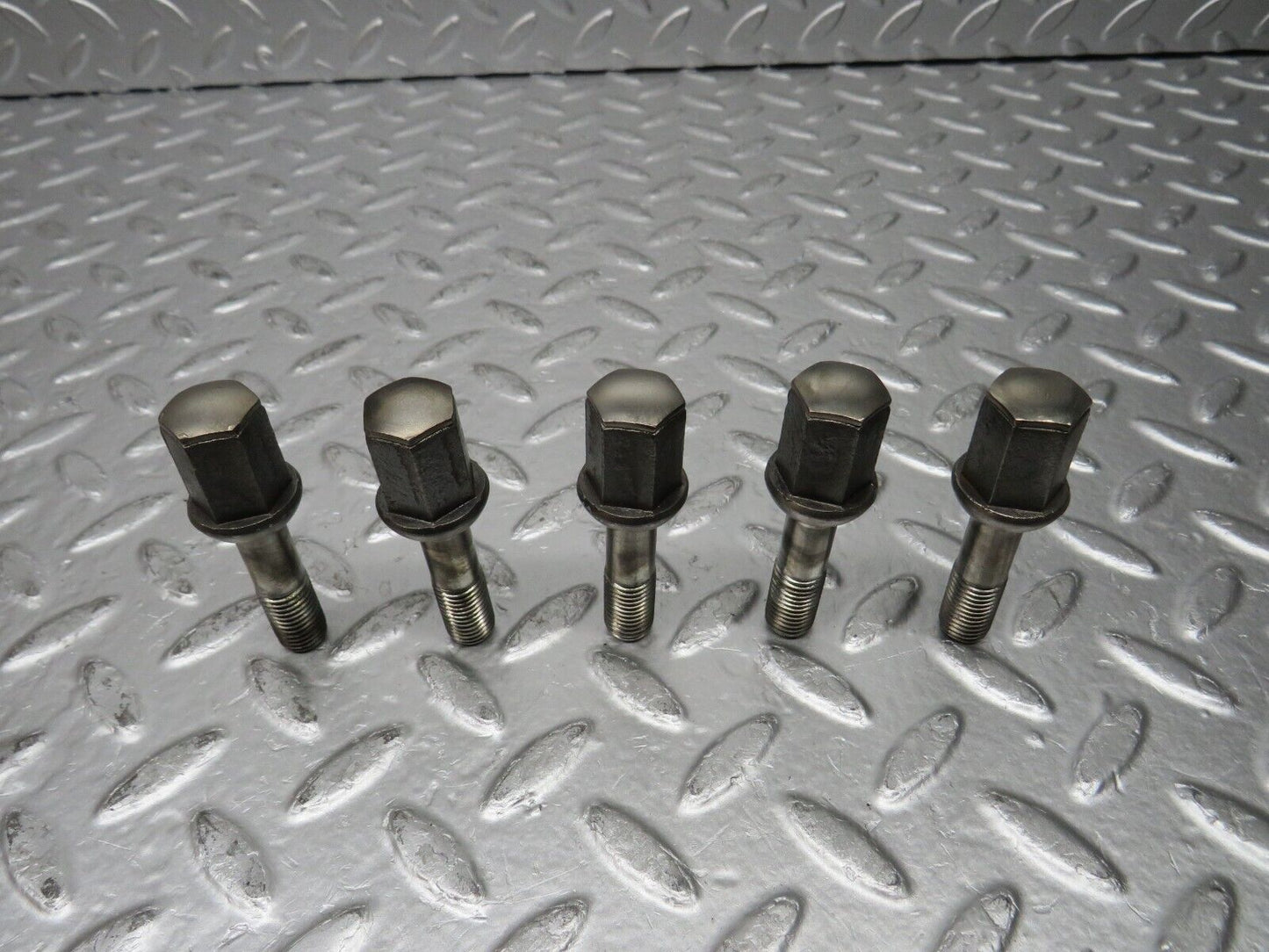30528 Mercedes-Benz 5x Alloy Wheel Lug Bolt M12x1.5