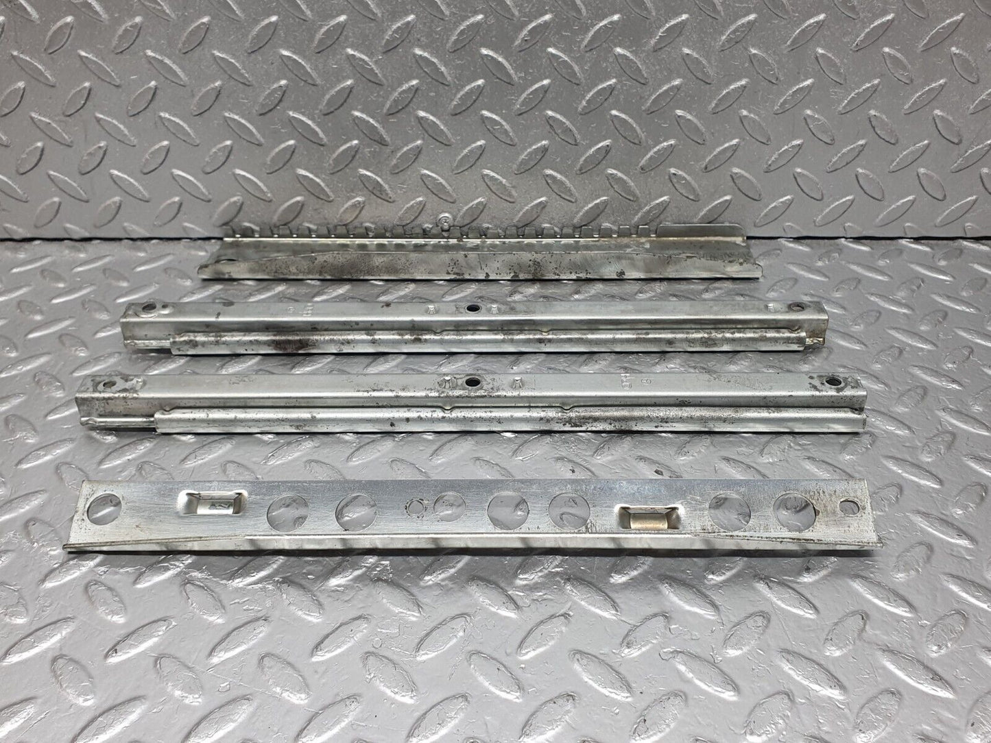 44181 Mercedes-Benz C123 230CE Coupe Front Right Seat Rail Pair