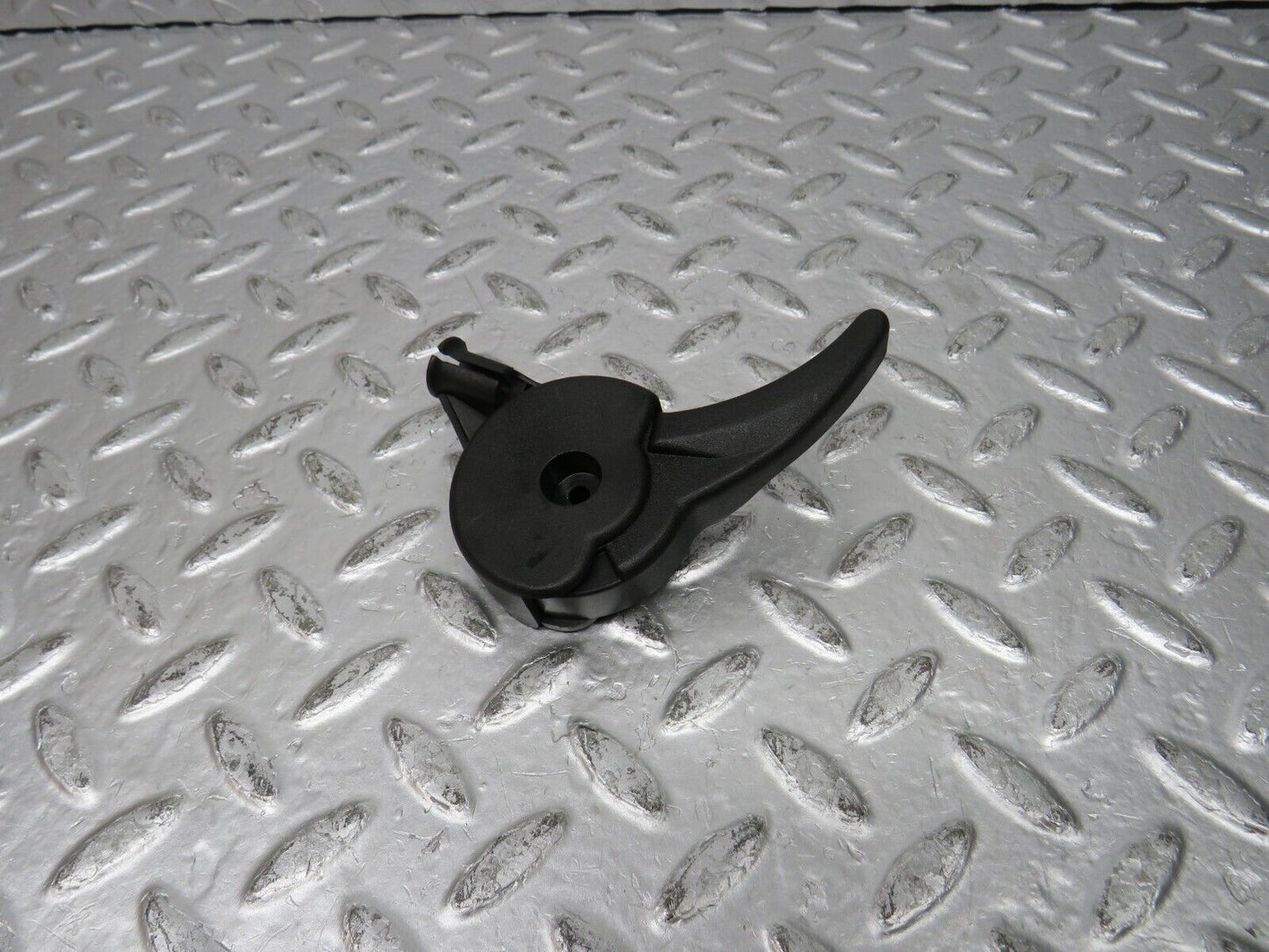 31601 Mercedes-Benz W201 190LE 1.8L Hood Opener Bonnet Opener Release