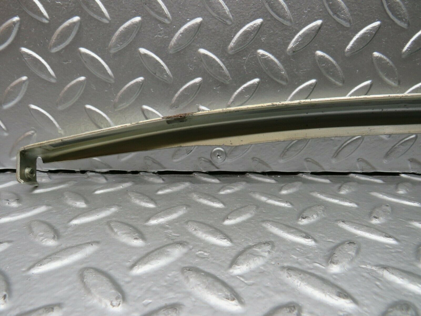 22535 Mercedes-Benz C124 E220 Coupe Left Door Window Channel