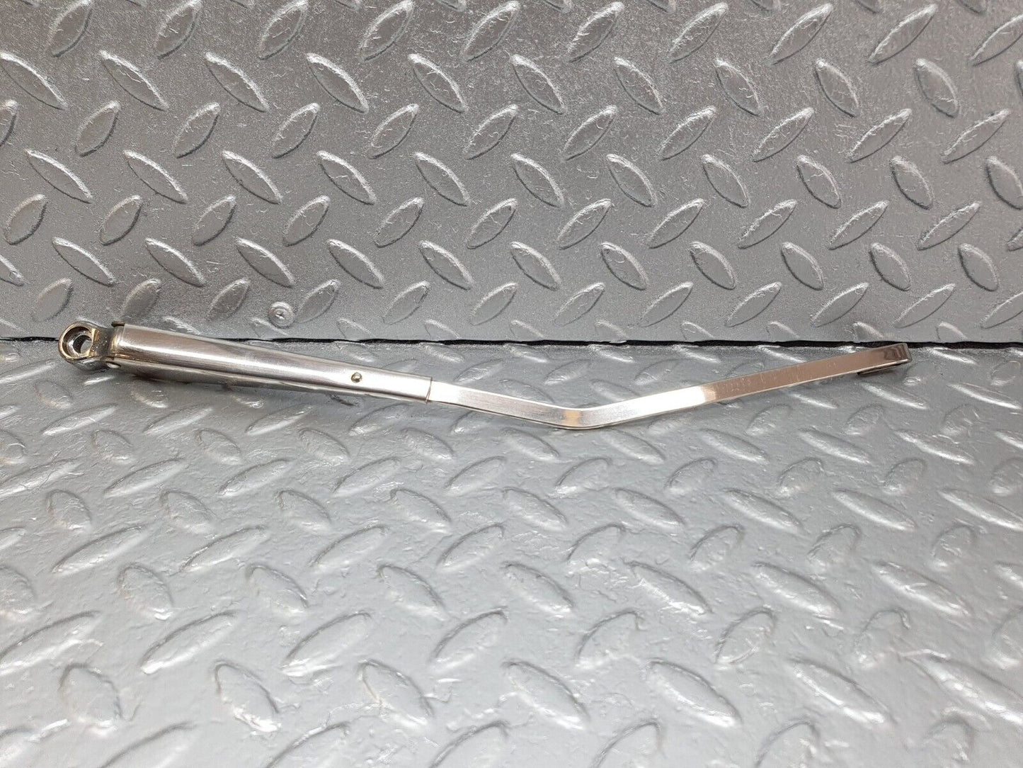 43210 Mercedes-Benz W108 280SE Windscreen Wiper Arm Left Side
