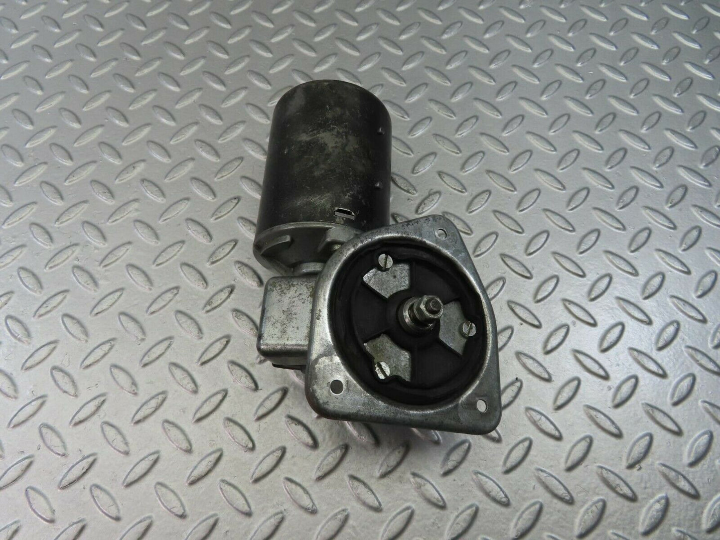 8904 Mercedes-Benz W108 Wiper Motor Bosch 0390446050