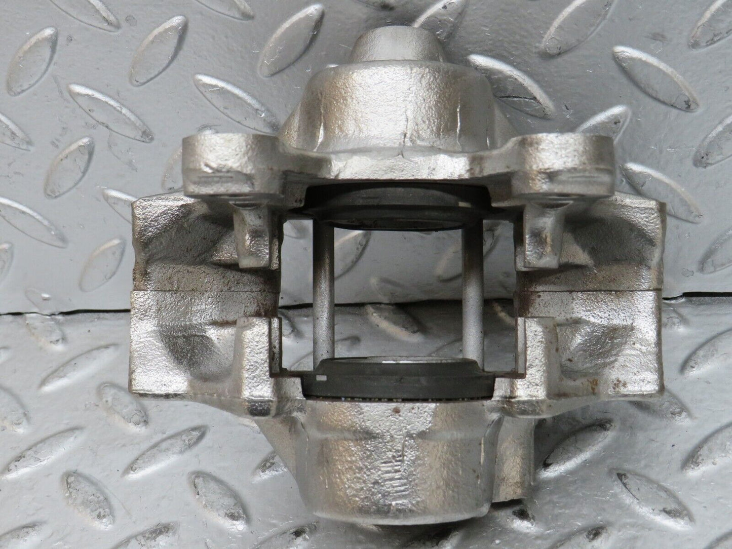 27649 Mercedes-Benz S124 300TE Wagon Rear Left Brake Caliper
