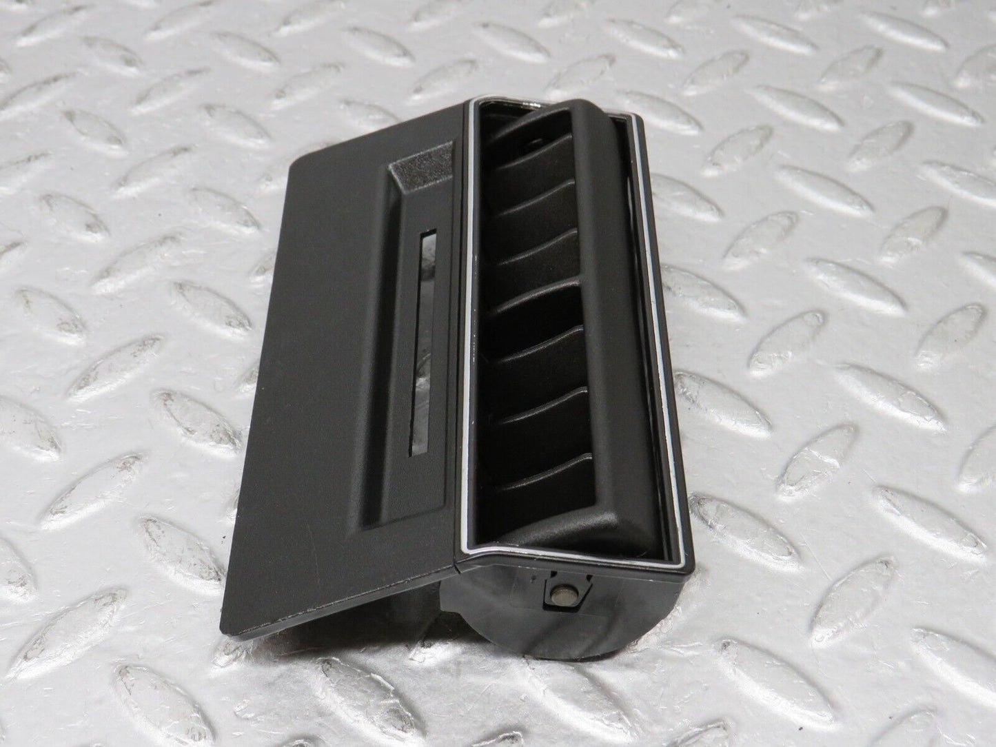 36187 Mercedes-Benz W126 420SE Centre Console Air Vent 1268300013