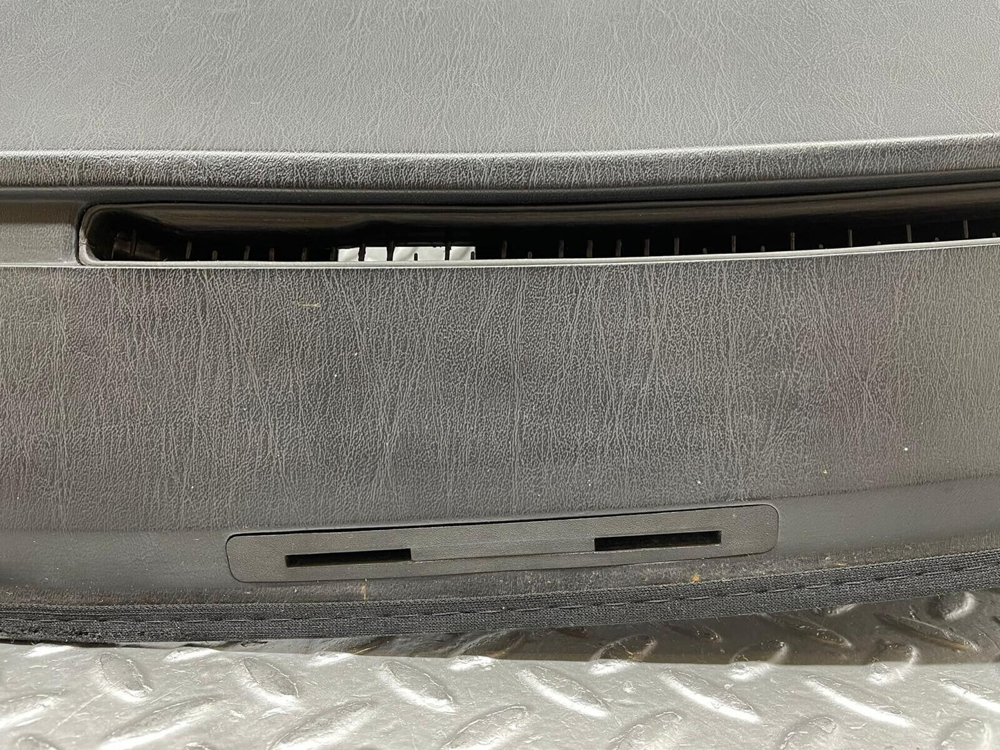 37966 Mercedes-Benz A124 320E Cabriolet Dashboard Black