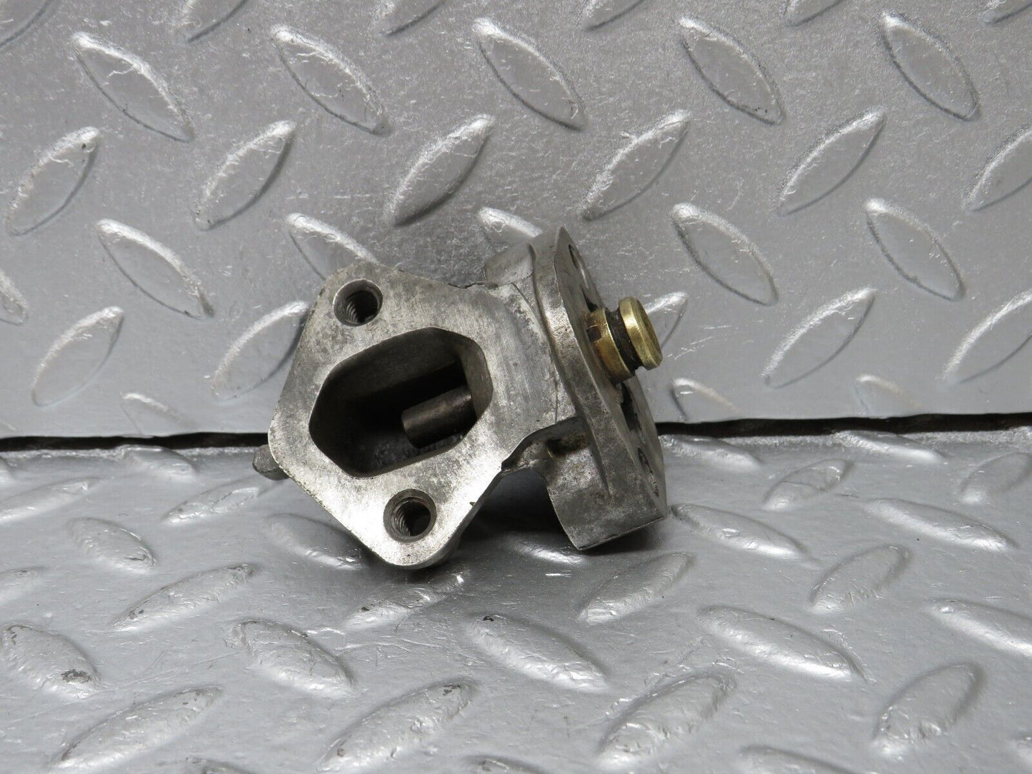 40447 Mercedes-Benz W110 230 Fuel Pump Flange Support