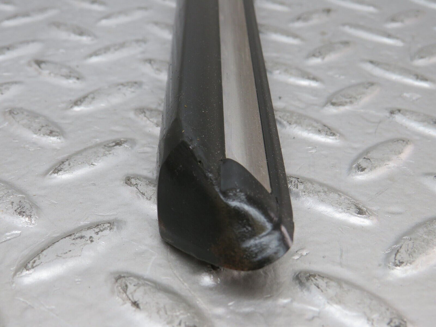 26293 Mercedes-Benz W116 450SE Front Right Fender Centre Moulding Trim