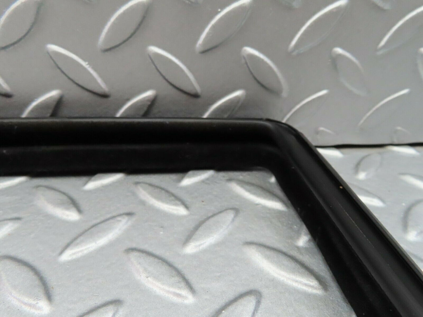 6612 Mercedes-Benz S124 E220 Wagon Window Seal Rubber Rear Right