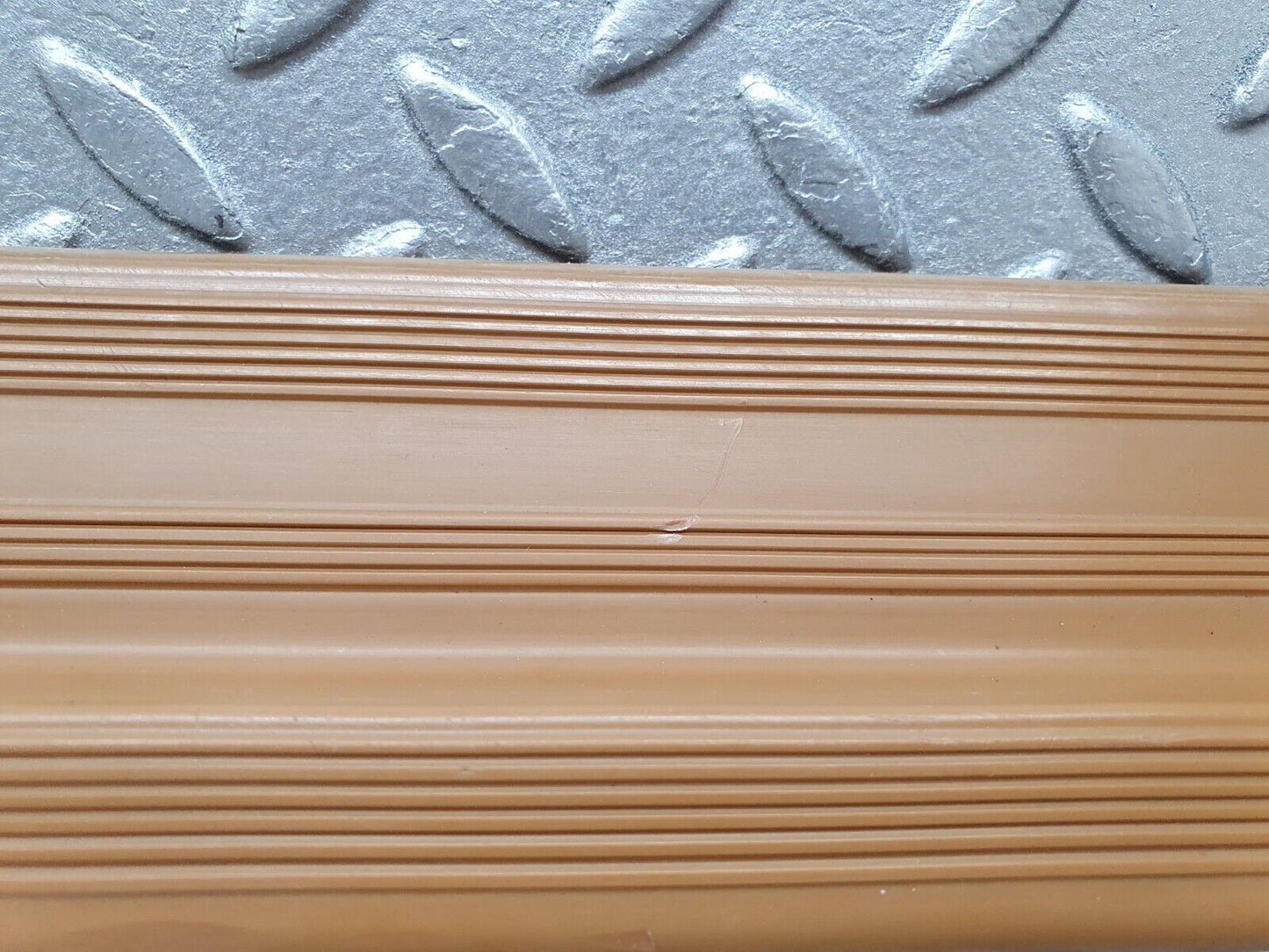 41417 Mercedes-Benz W124 200E Front Right Door Sill Trim Palomino