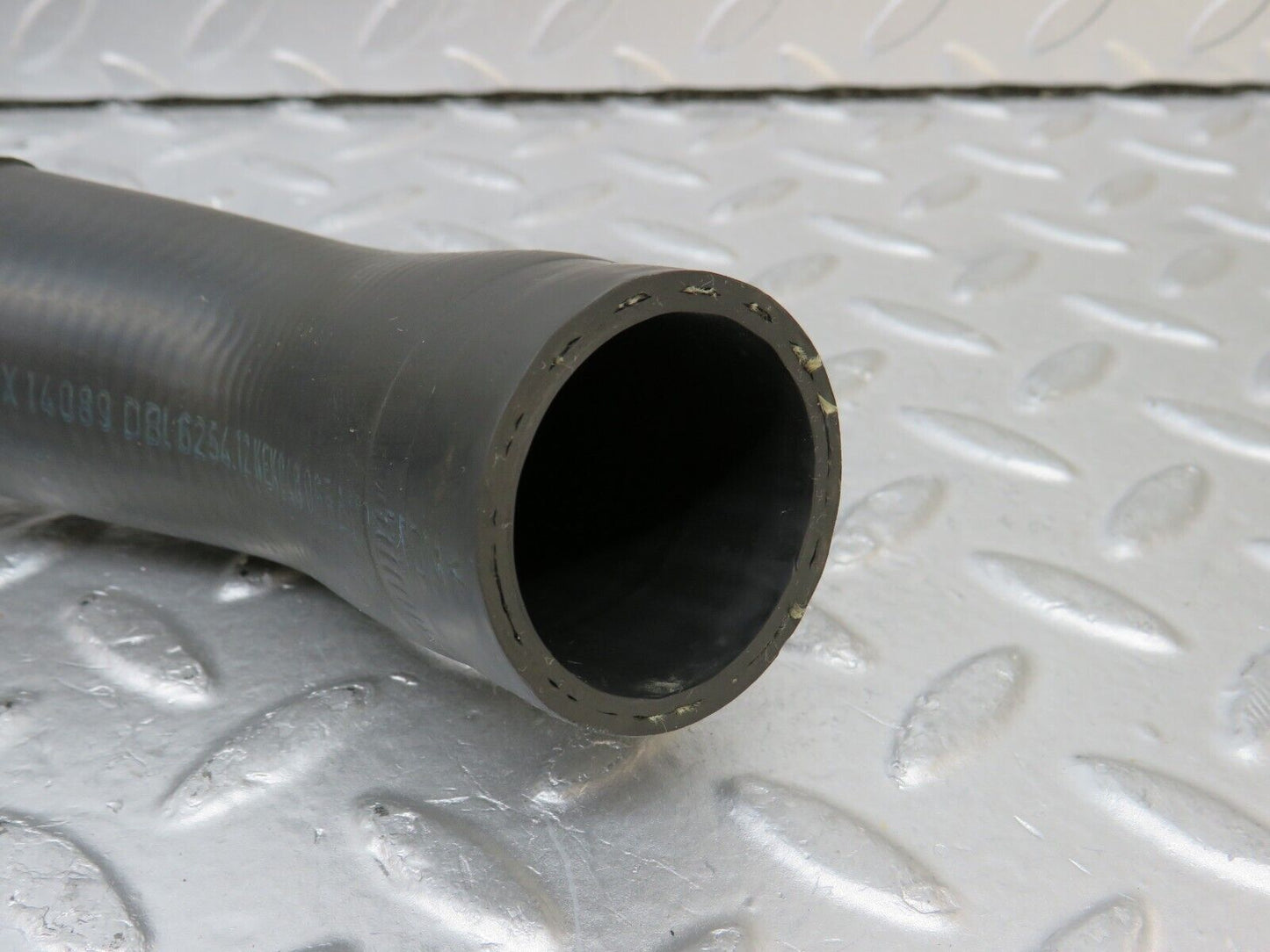 34991 Mercedes-Benz W210 320E Radiator Hose Pipe 2105013382