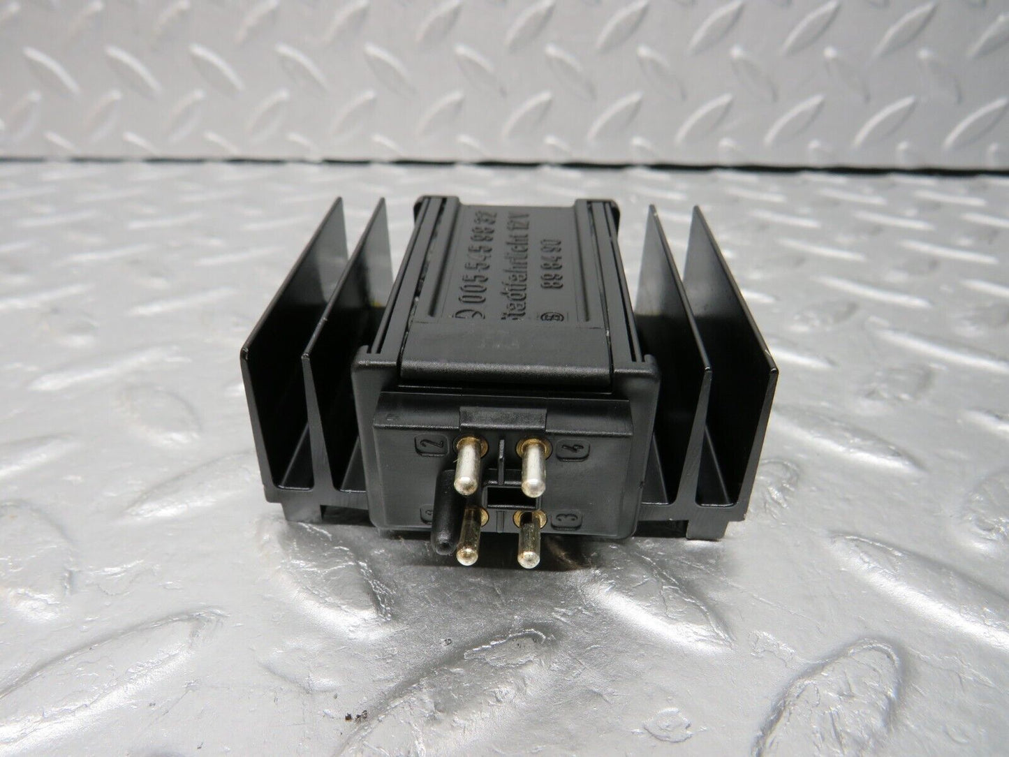 36990 Mercedes-Benz C126 420SEC Coupe ECU Relay 0055459832