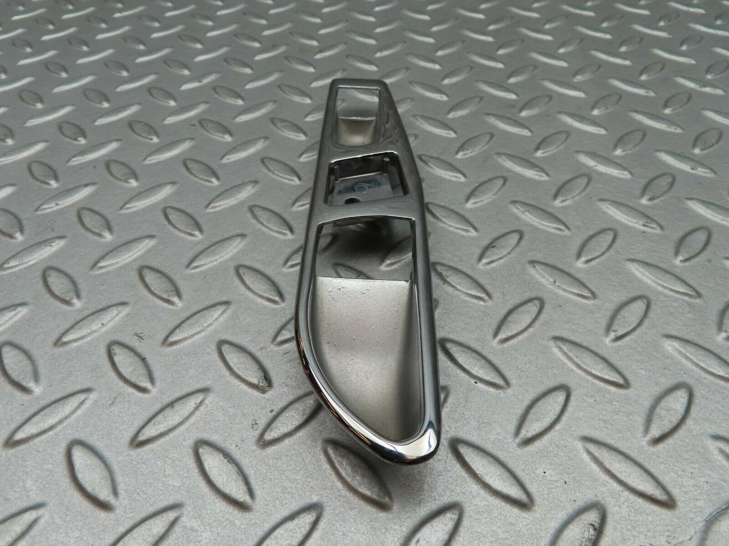 4923 Mercedes-Benz R107 350SL Interior Door Handle Chrome Surround Right