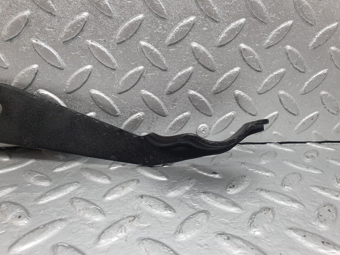 43514 Mercedes-Benz C126 380SEC Coupe Exhaust Bracket