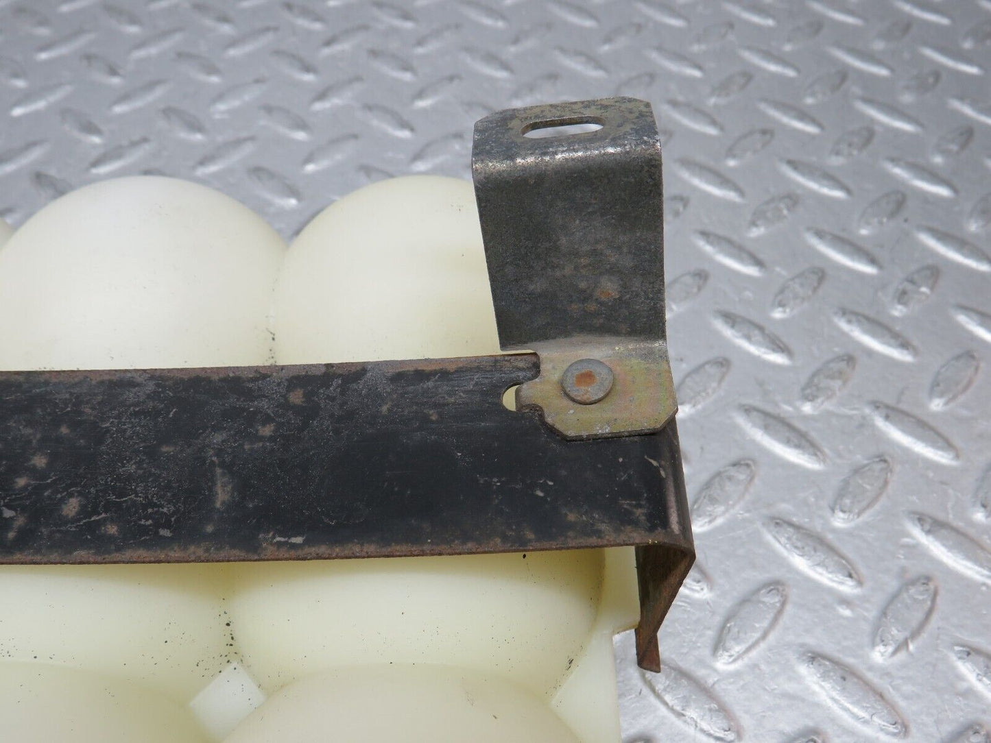 37331 Mercedes-Benz W109 300SEL Vacuum Reservoir Tank
