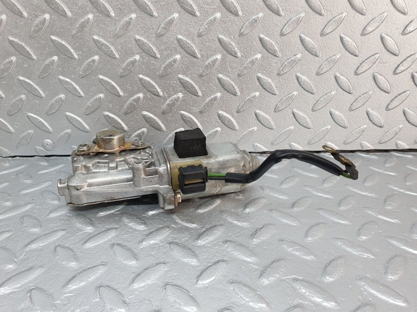 41491 Mercedes-Benz W124 200E Front Left Window Regulator Motor 0130821137