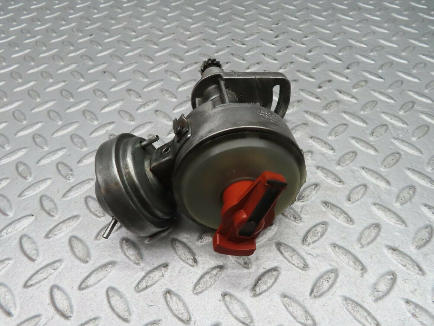 16665 Mercedes-Benz C107 380SLC Ignition Distributor Bosch 0237405014