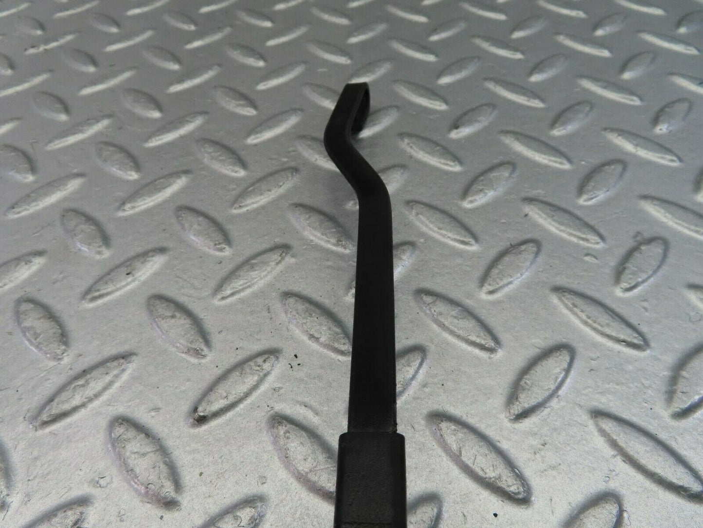 10001 Mercedes-Benz C123 230CE Coupe Wiper Arm Bosch Left 3399990553