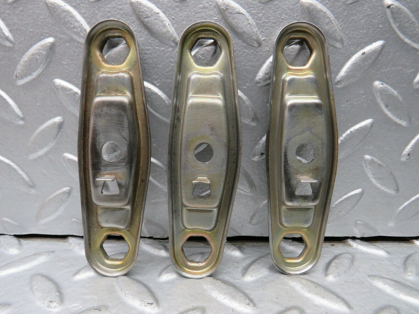21866 Mercedes-Benz W123 Fuel Injector Brackets