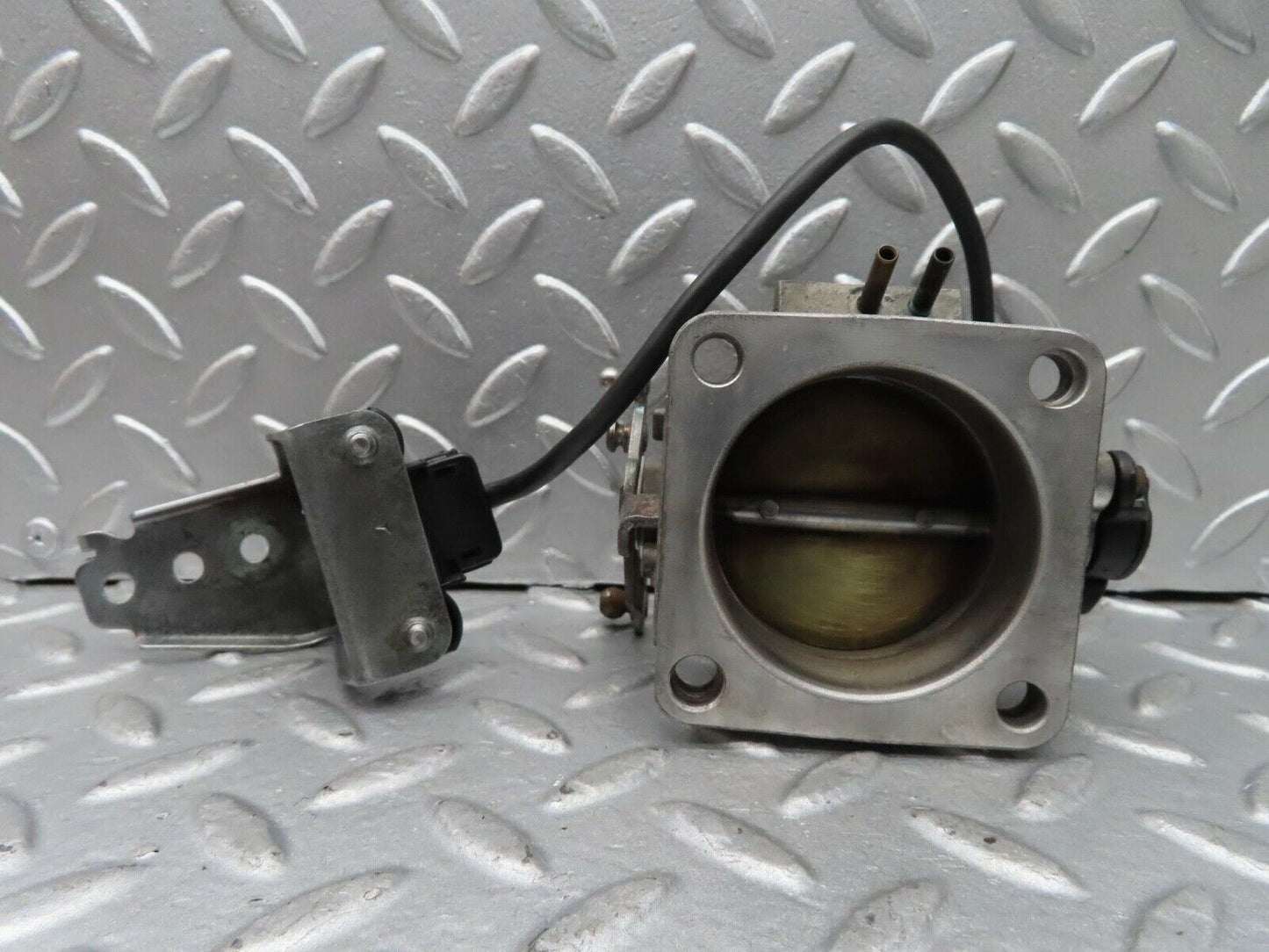 14611 Mercedes-Benz W201 190E Throttle Body Valve With Switch 0011409053
