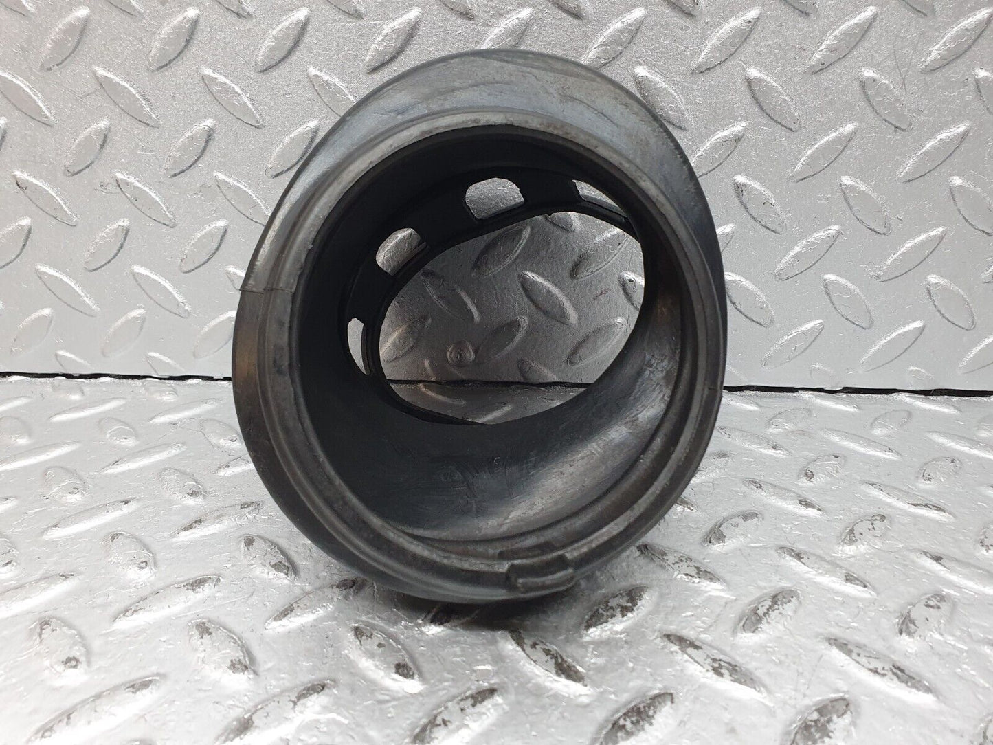 41228 Mercedes-Benz W126 300SE Fuse Box Rubber Grommet 1265450146
