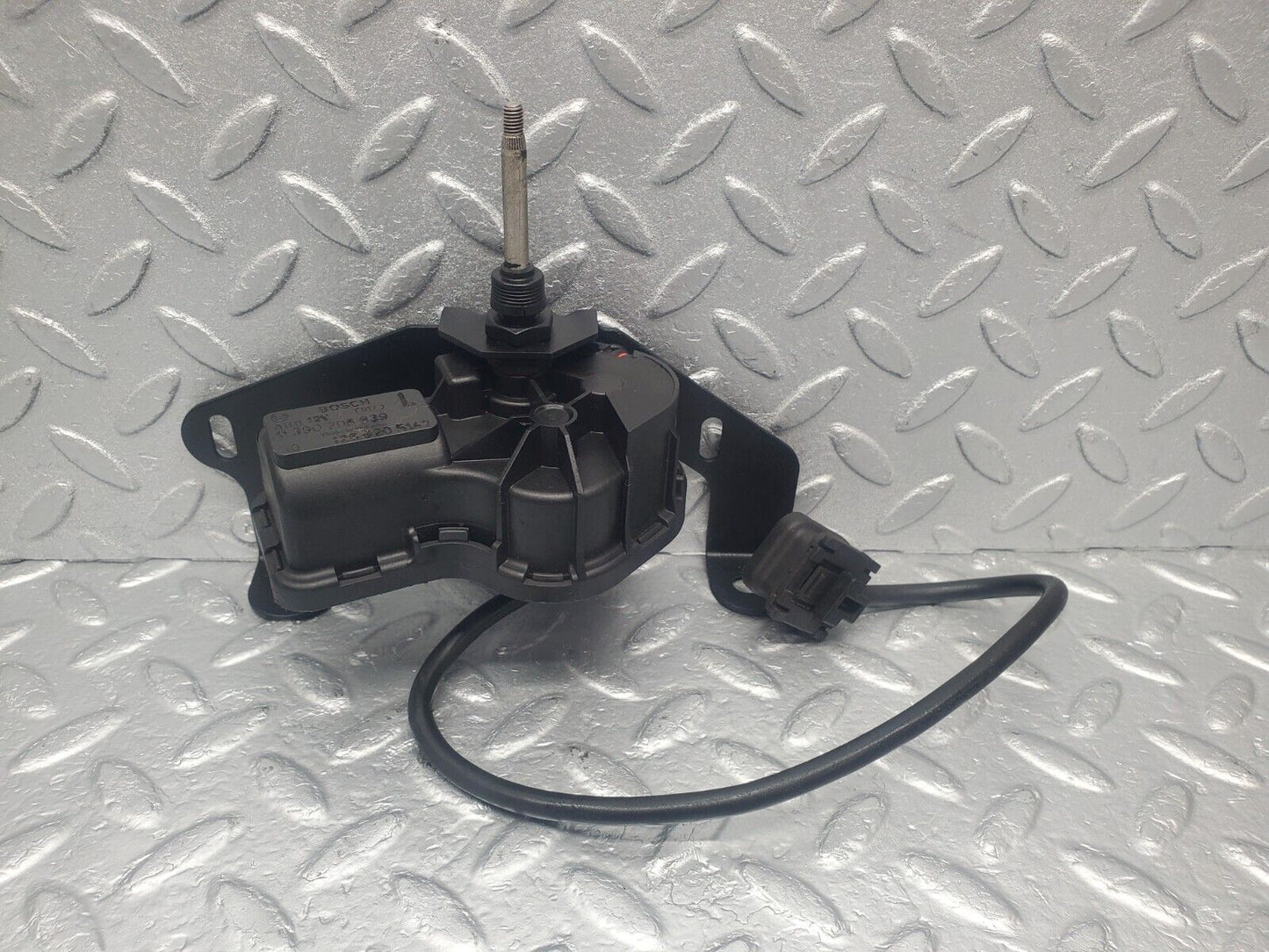 46035 Mercedes-Benz W126 420SE Headlight Wiper Motor Bosch Left 1268205142 0390206839