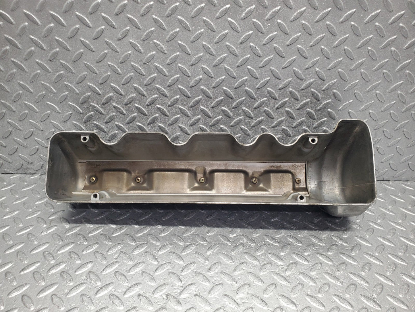 W126 Coupe cylinder head valve cover left used OEM
