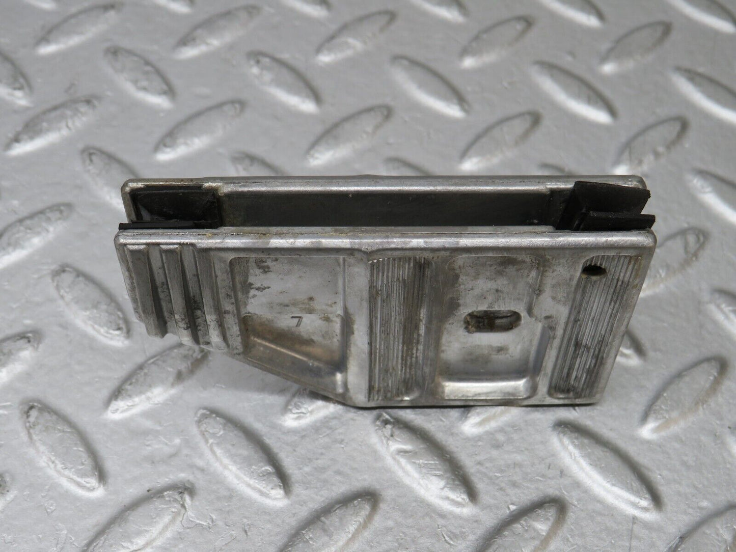 36887 Mercedes-Benz C126 420SEC Coupe Door Window Guide Bracket 1267250332