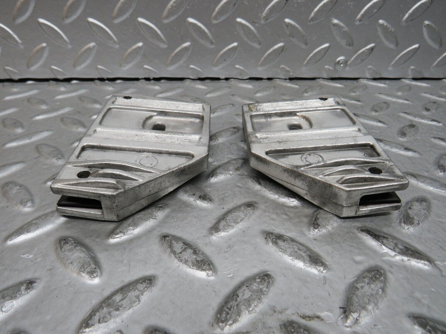 29124 Mercedes-Benz C124 320CE Window Guide Pad Pair 1247250232 1247250132