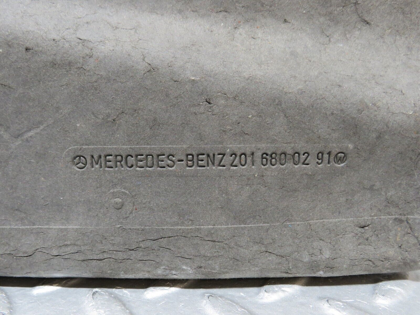 39019 Mercedes-Benz W201 190E Glove Box 2016800291