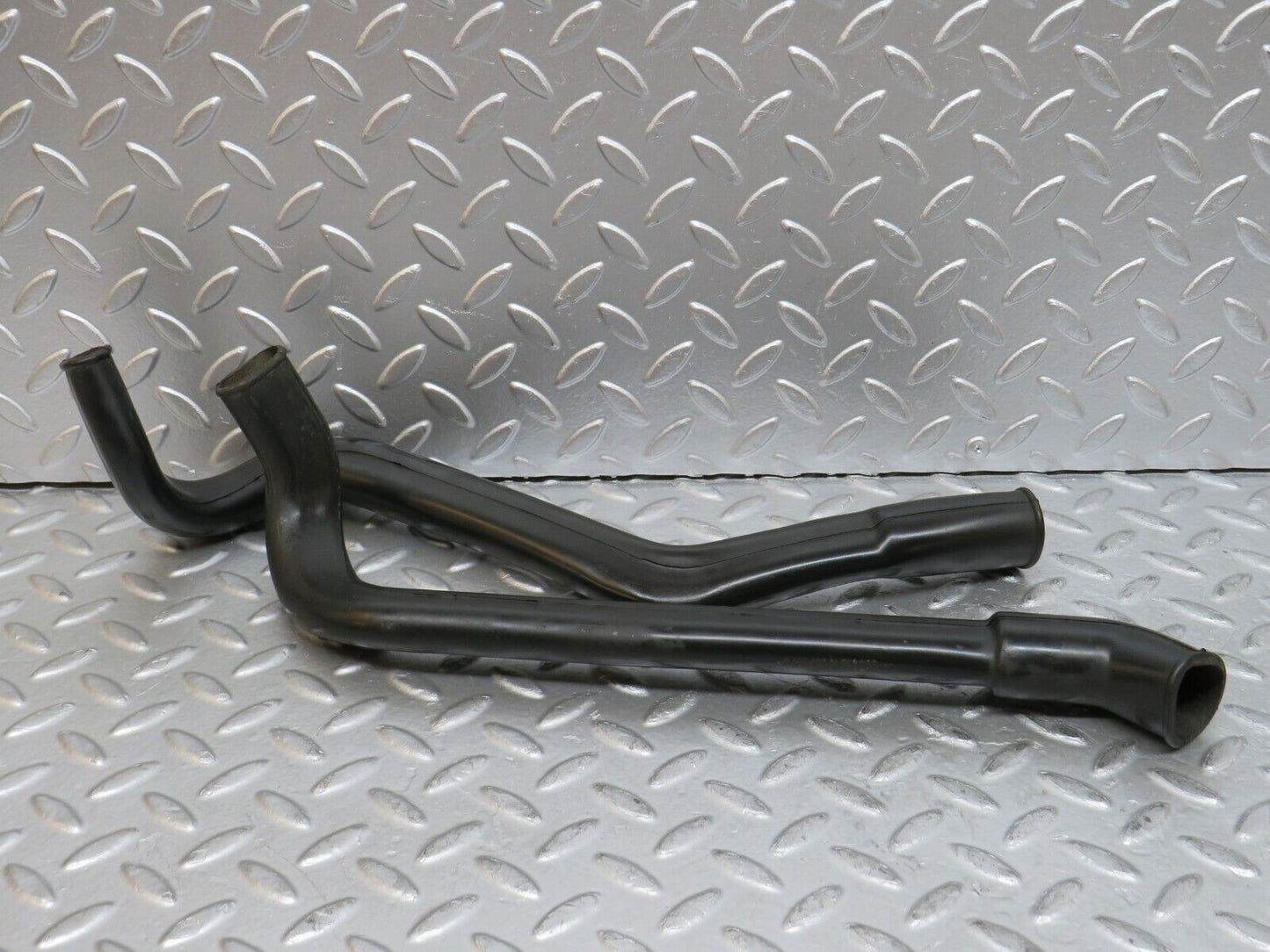 29387 Mercedes-Benz W124 260E Water Drain Hose Pair 1246280194 1246280394