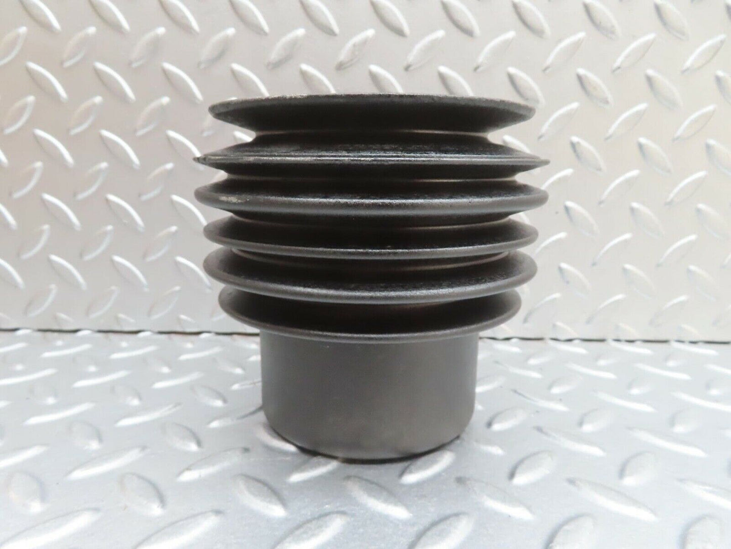 13711 Mercedes-Benz R107 450SL Crankshaft Pulley