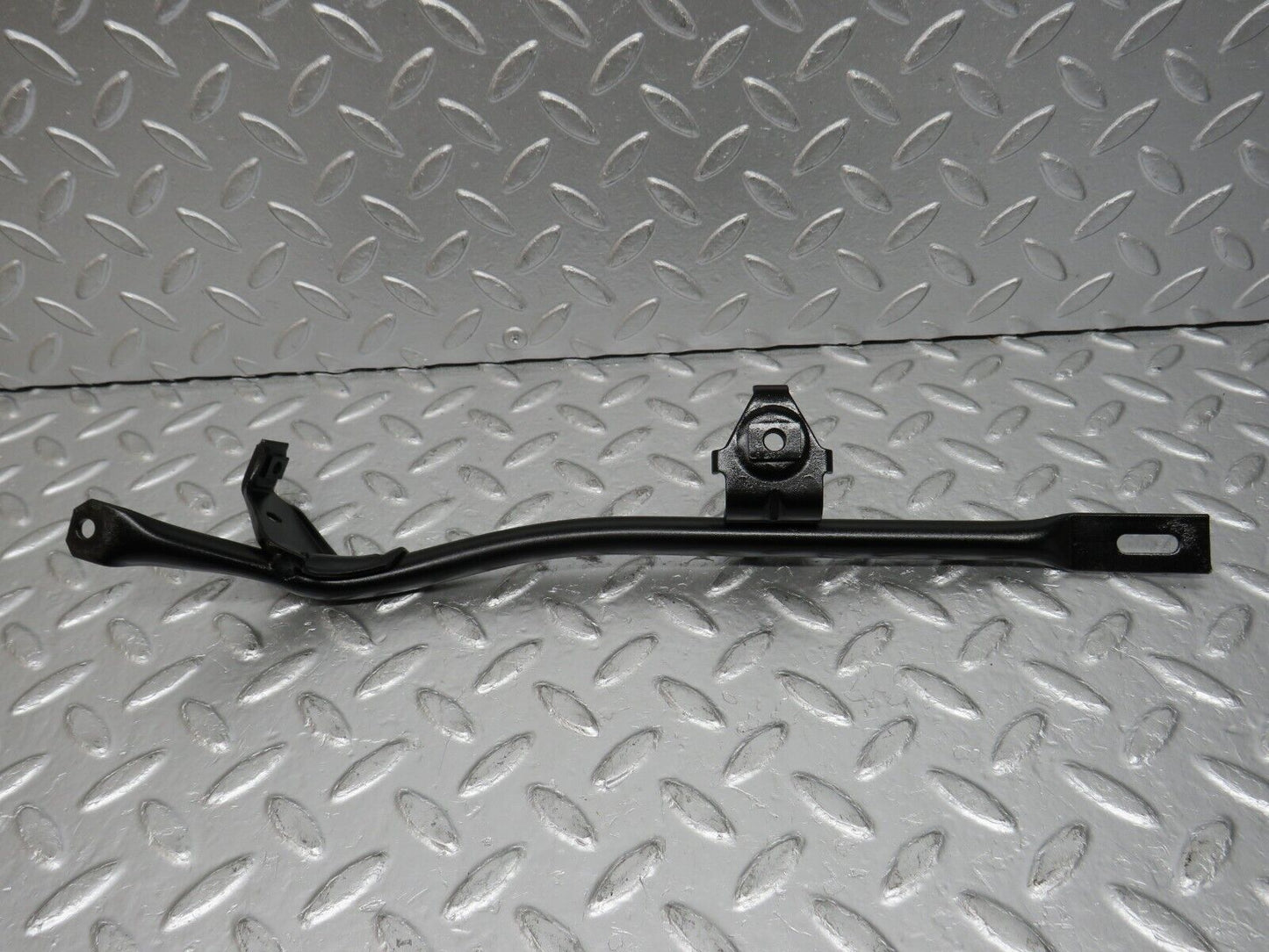32540 Mercedes-Benz S124 300TE Wagon Horn Bracket