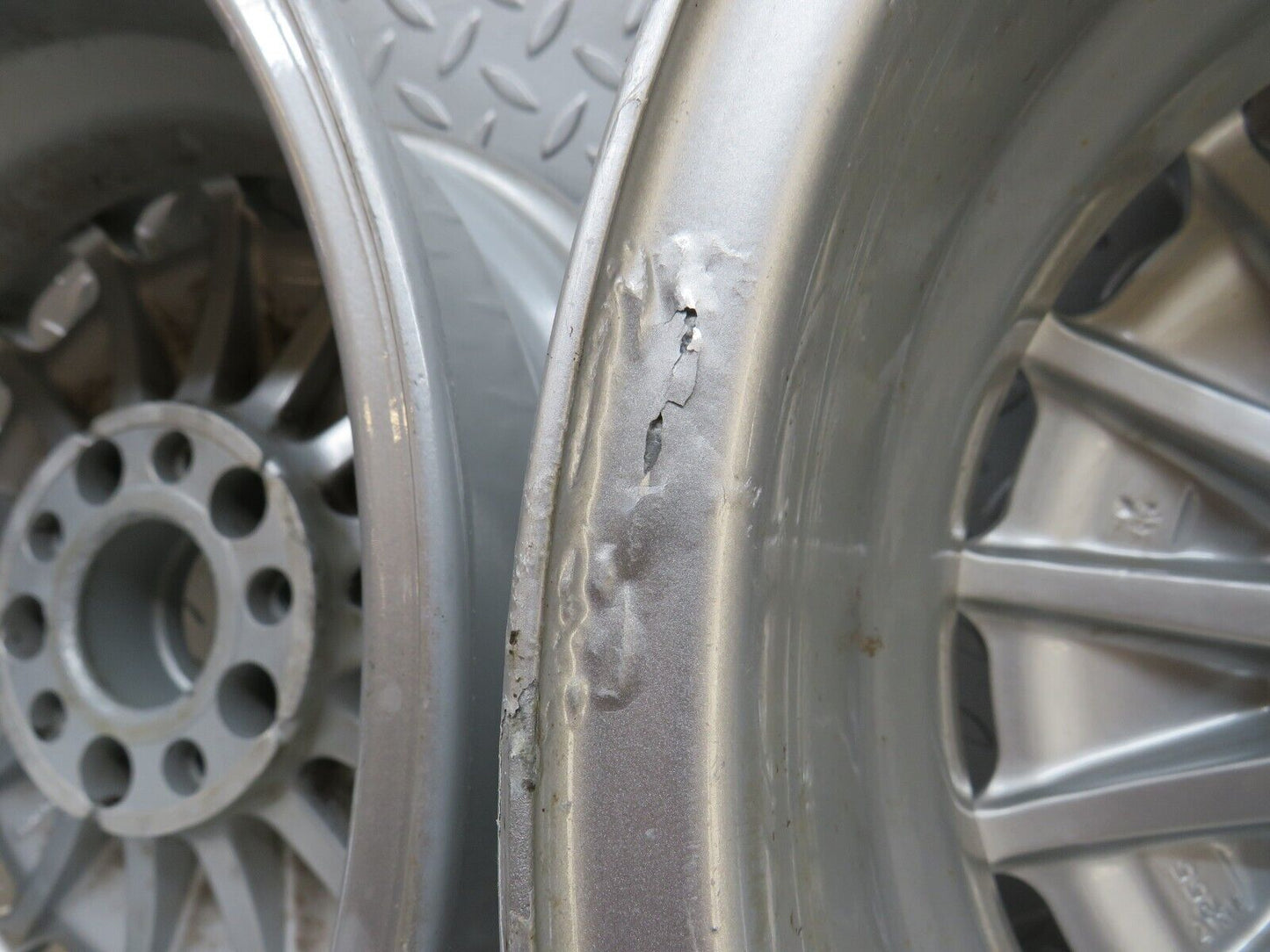 36923 Mercedes-Benz Alloy Wheel Set 7Jx15 H2 ET44 2014001302