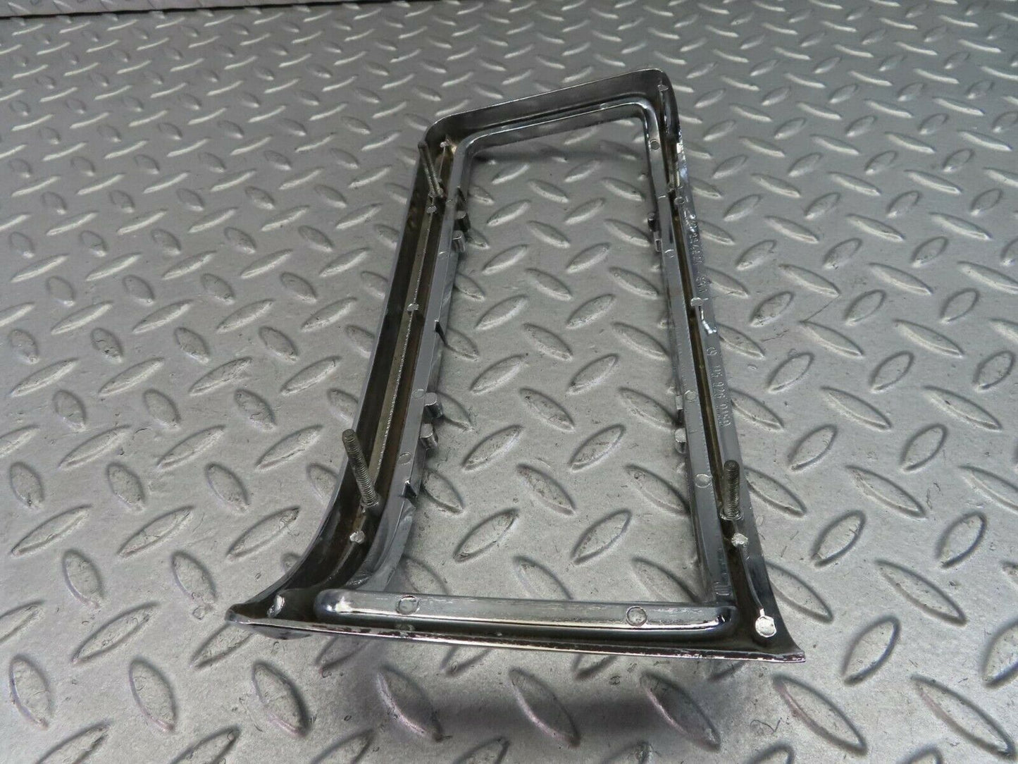 8511 Mercedes-Benz W115 Tail Light Chrome Frame Left 1158260159