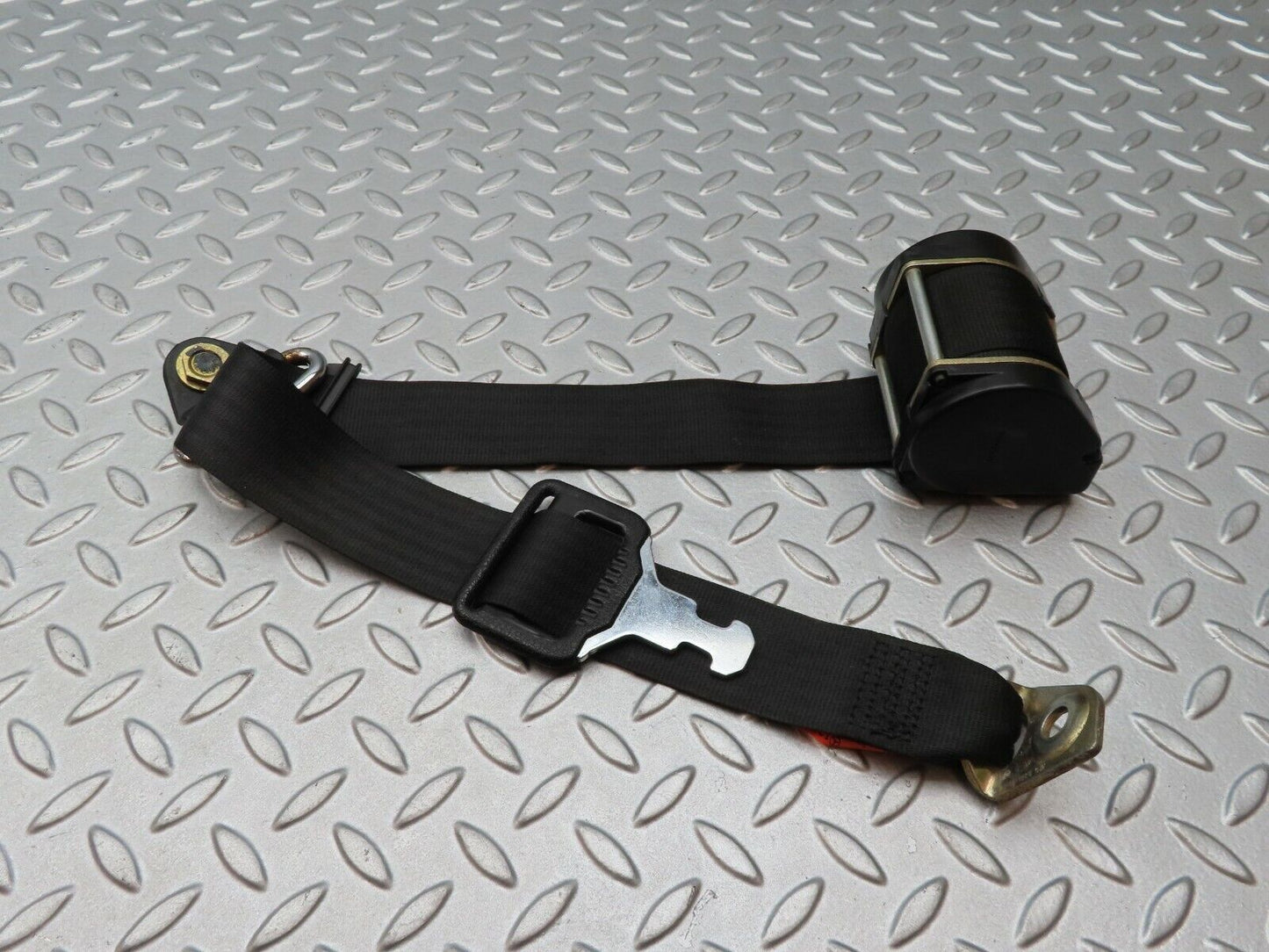 4405 Mercedes-Benz W123 230E Rear Left Seat Belt 1238607885