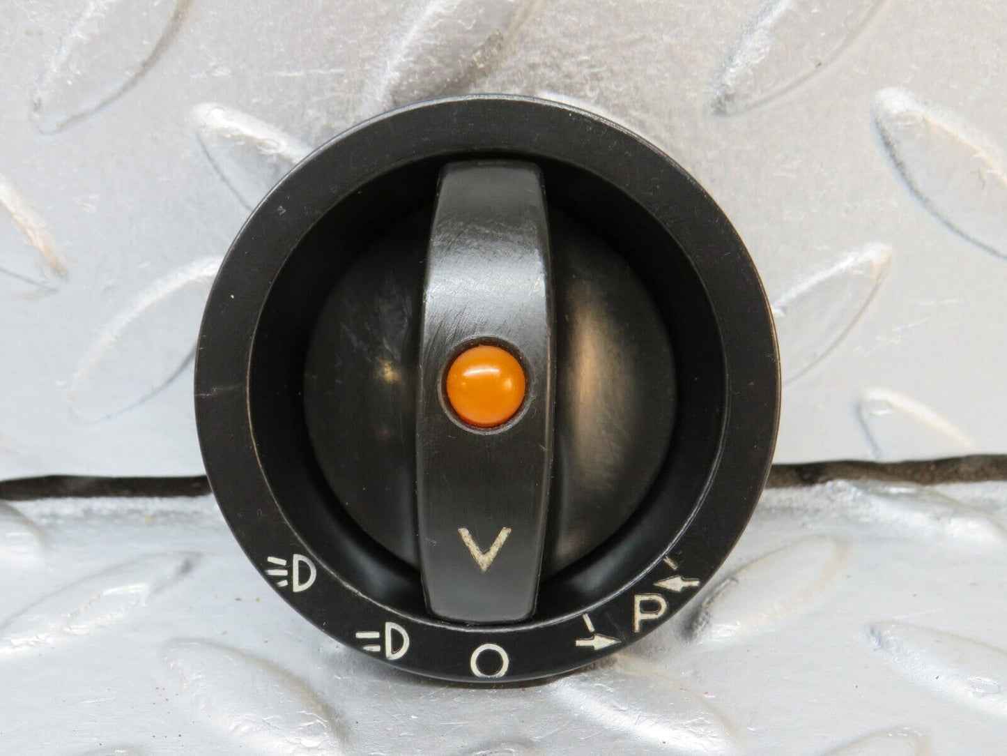39825 Mercedes-Benz R107 350SL Headlight Switch Knob With Collar