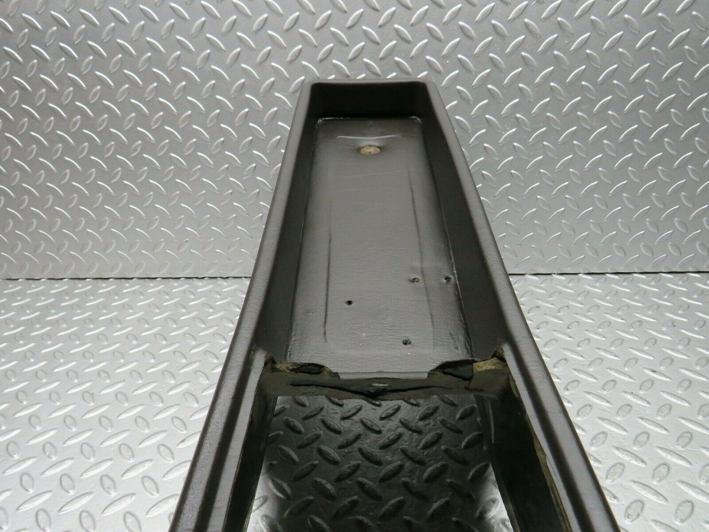 22069 Mercedes-Benz S123 280TE Wagon Centre Console Black