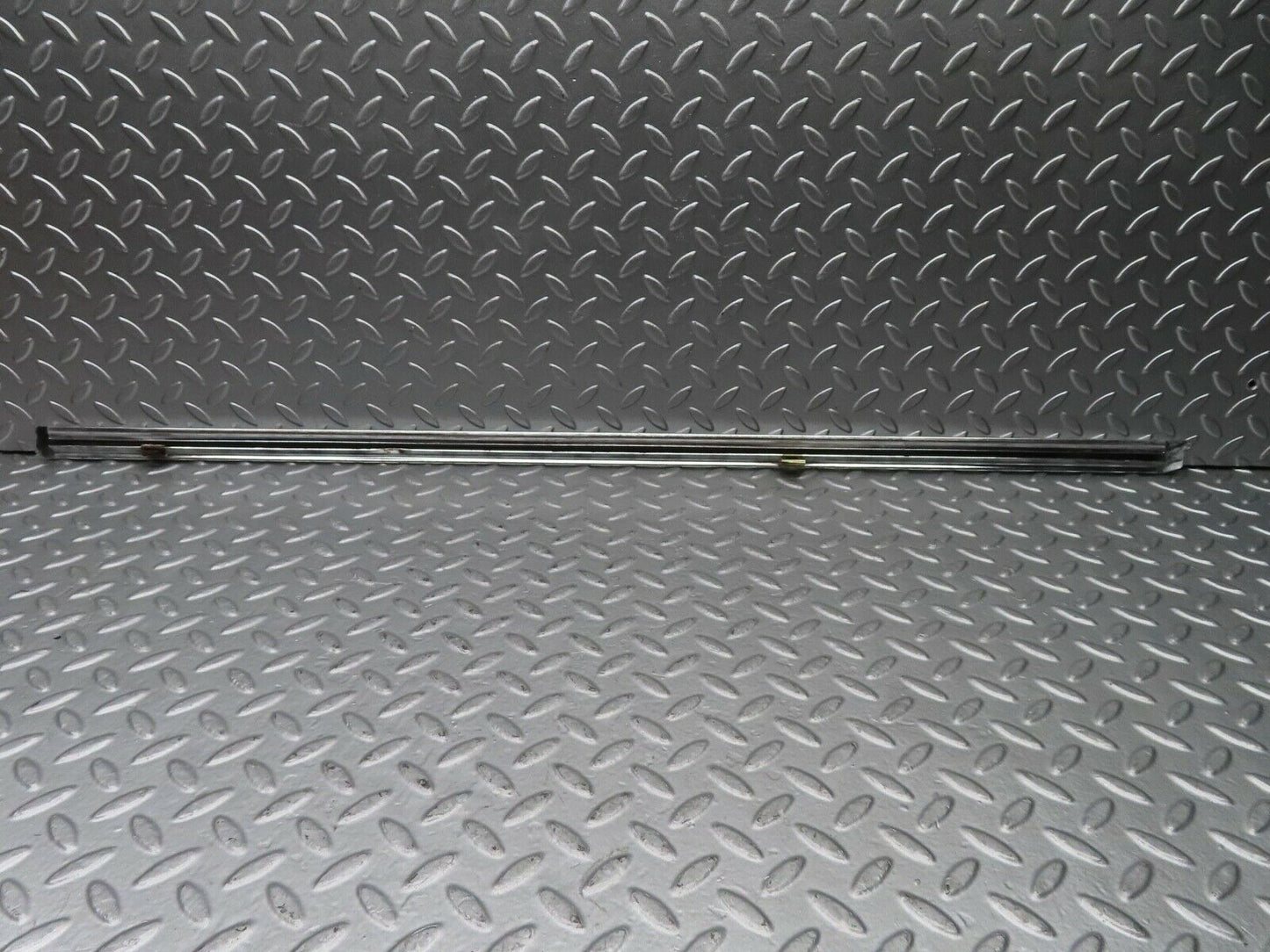 20822 Mercedes-Benz W114 250CE Coupe Right Door Chrome Moulding Trim
