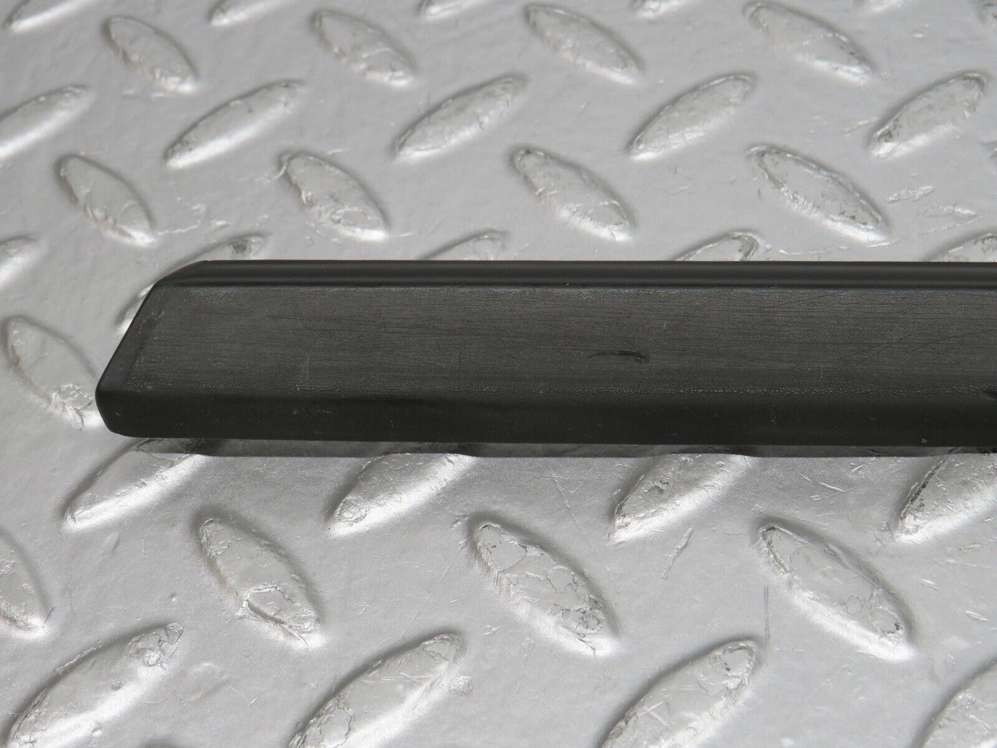 33849 Mercedes-Benz W201 190E 2.0L Rear Left Door Centre Moulding Trim