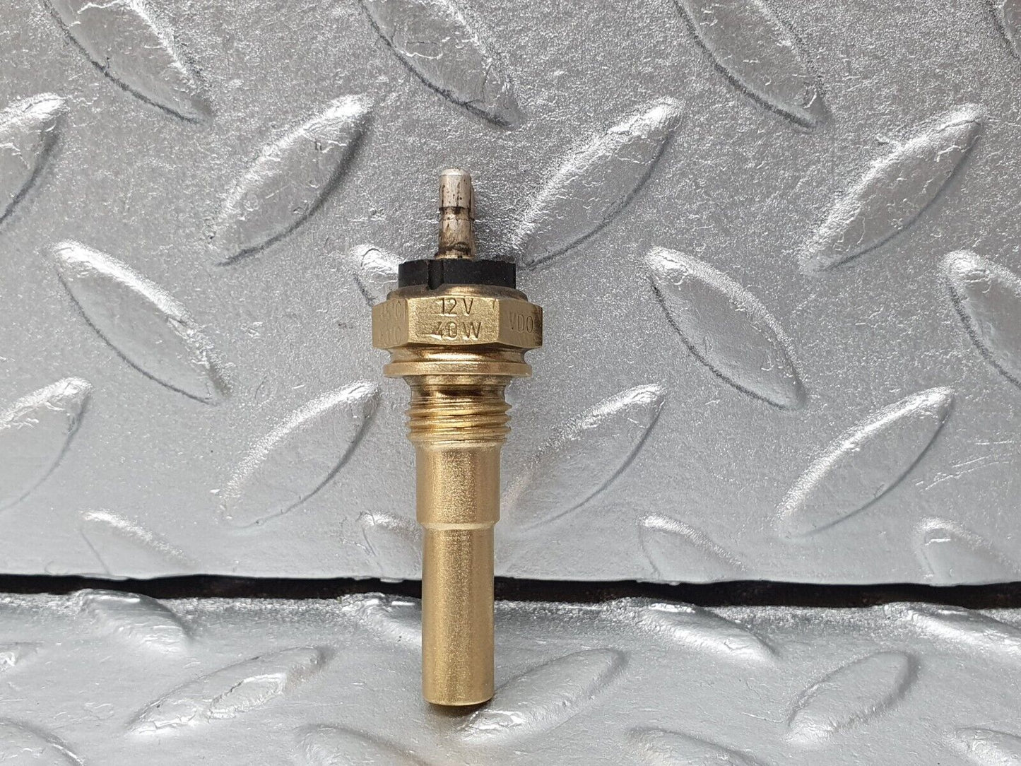 41354 Mercedes-Benz R107 Coupe Coolant Temperature Sensor VDO