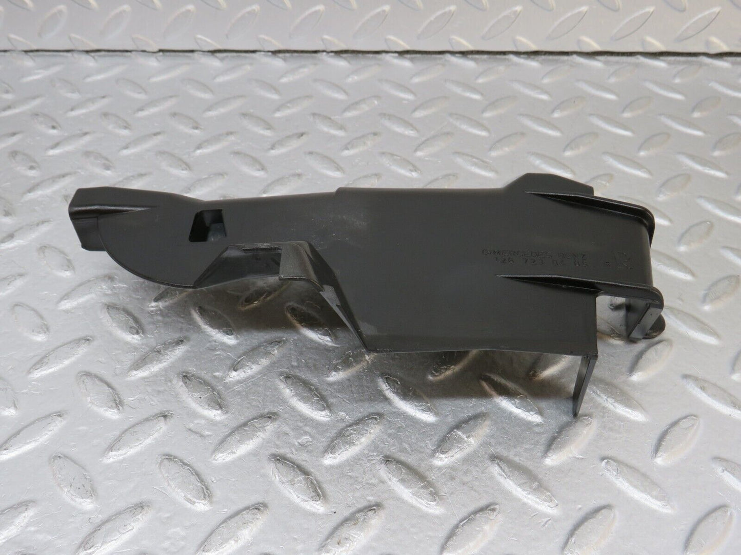 36034 Mercedes-Benz W126 420SE Front Right Door Lock Inner Cover 1267230408
