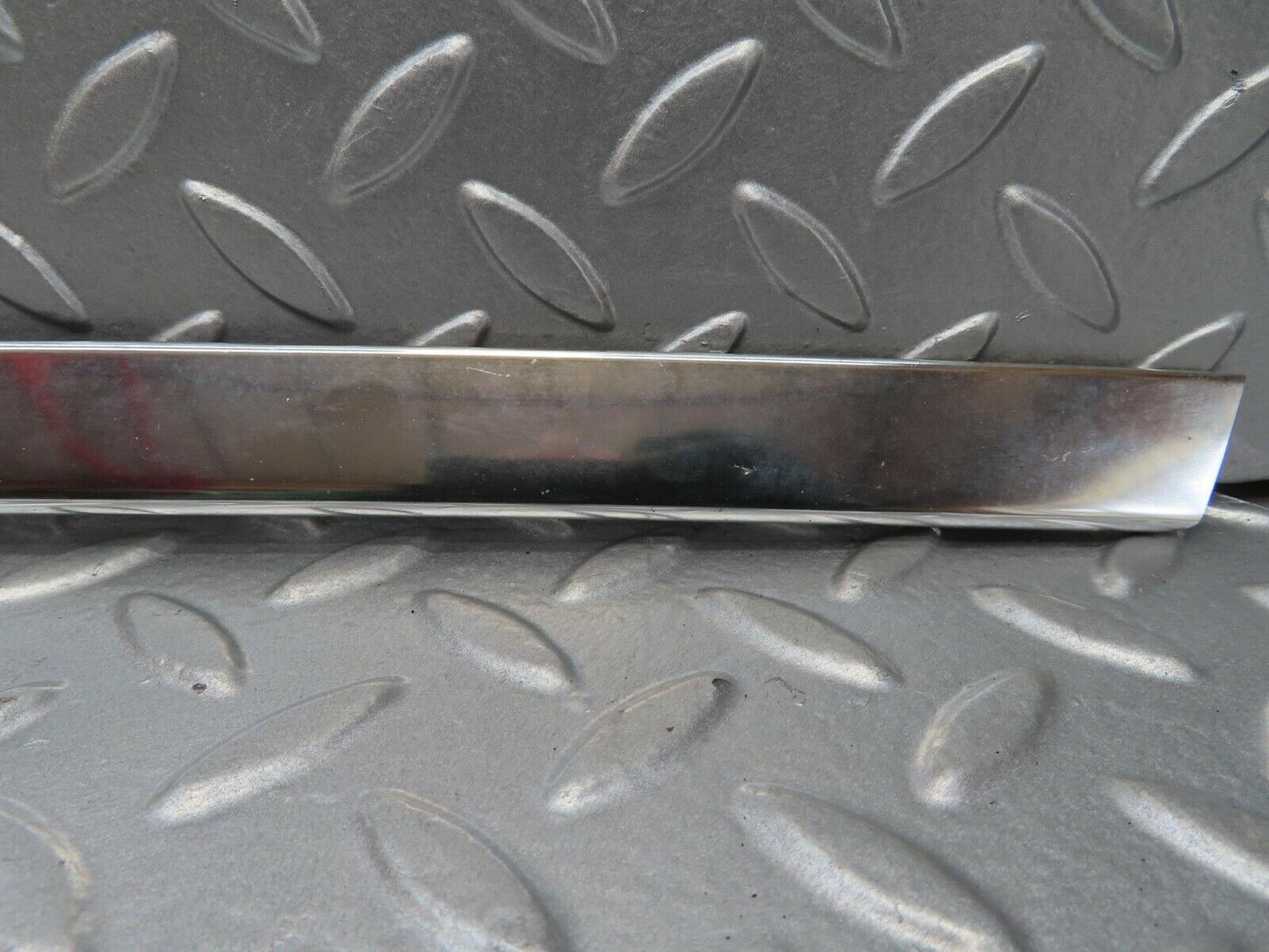 14142 Mercedes-Benz C107 280SLC Quarter Window Front Chrome Trim