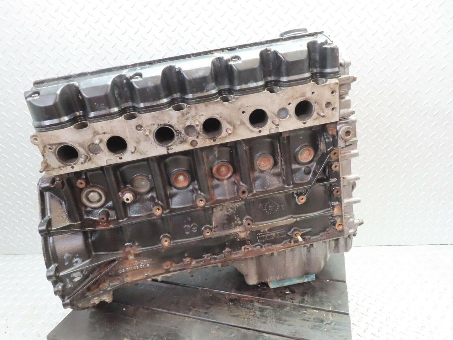 16527 Mercedes-Benz W124 260E 6 Cylinder Petrol Engine M103.940